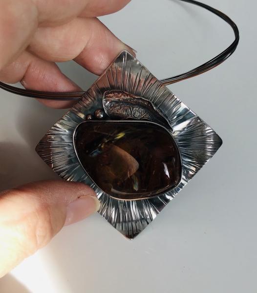 Pietersit in Silber gefasst auf Edelstahlreif
